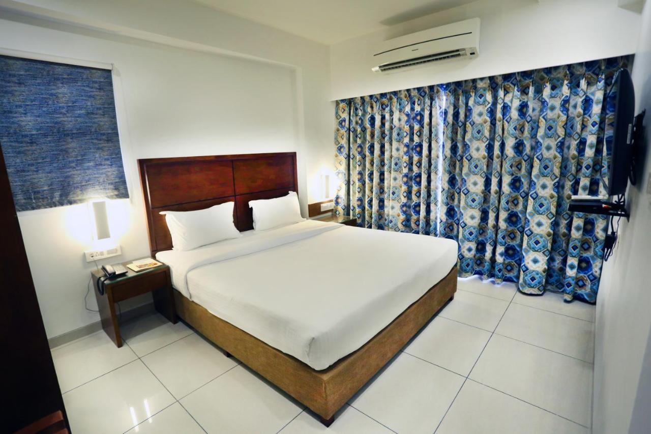 The Park Residency Otel Amhedabad Dış mekan fotoğraf