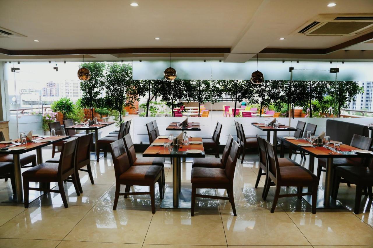 The Park Residency Otel Amhedabad Dış mekan fotoğraf
