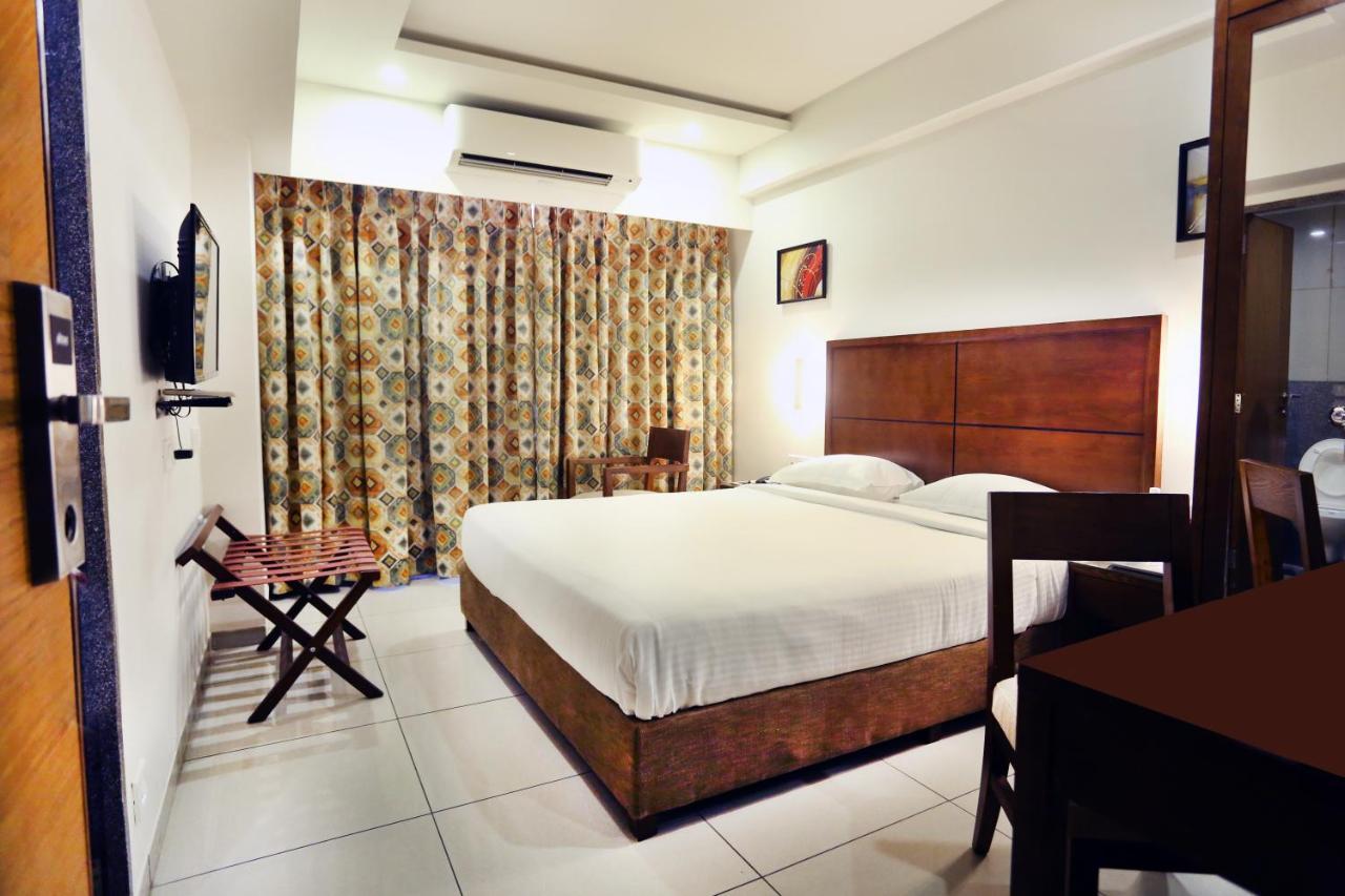 The Park Residency Otel Amhedabad Dış mekan fotoğraf
