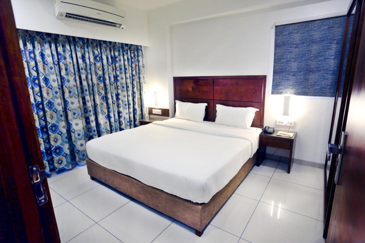 The Park Residency Otel Amhedabad Dış mekan fotoğraf